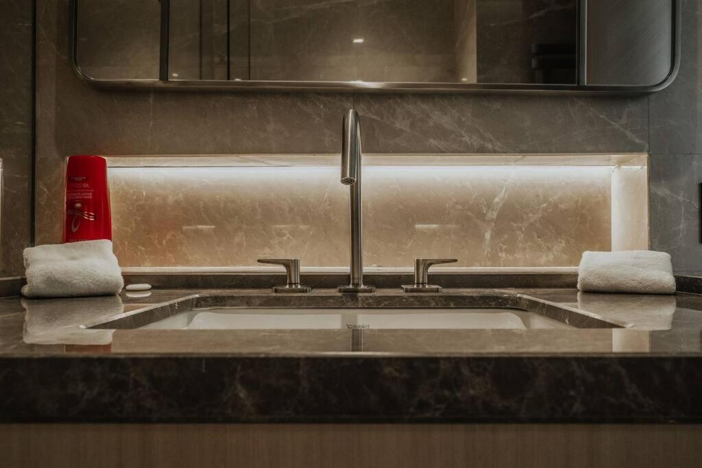Serviced Luxurious 3+1 In Address Emaar Square Истанбул Екстериор снимка