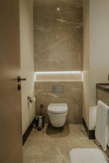 Serviced Luxurious 3+1 In Address Emaar Square Истанбул Екстериор снимка